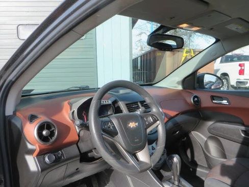 Used 2016 Chevrolet Sonic LT image 20