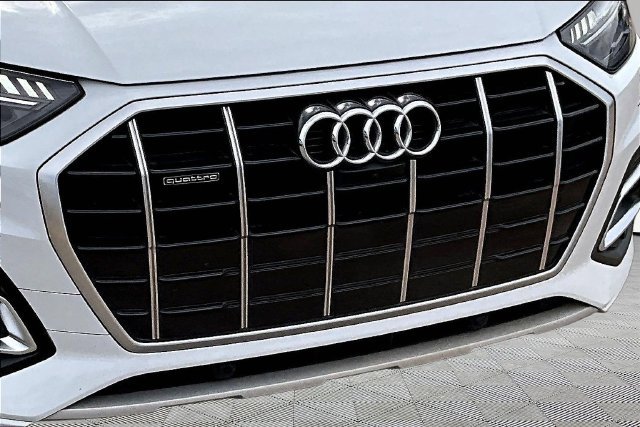 Used 2021 Audi Q5 Prestige AWD/4WD image 30