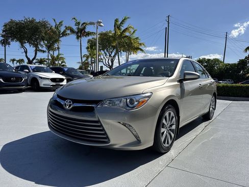 Used 2017 Toyota Camry FWD image 31