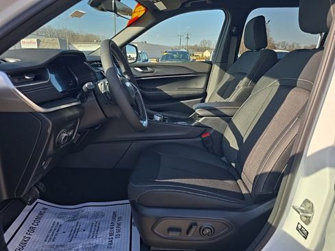 New 2026 Jeep Grand Cherokee L Laredo AWD/4WD image 14