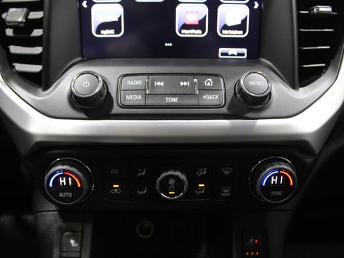 Used 2019 GMC Acadia SLT image 23