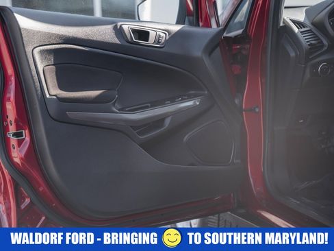 Used 2020 Ford EcoSport SE w/ SE Convenience Package image 38