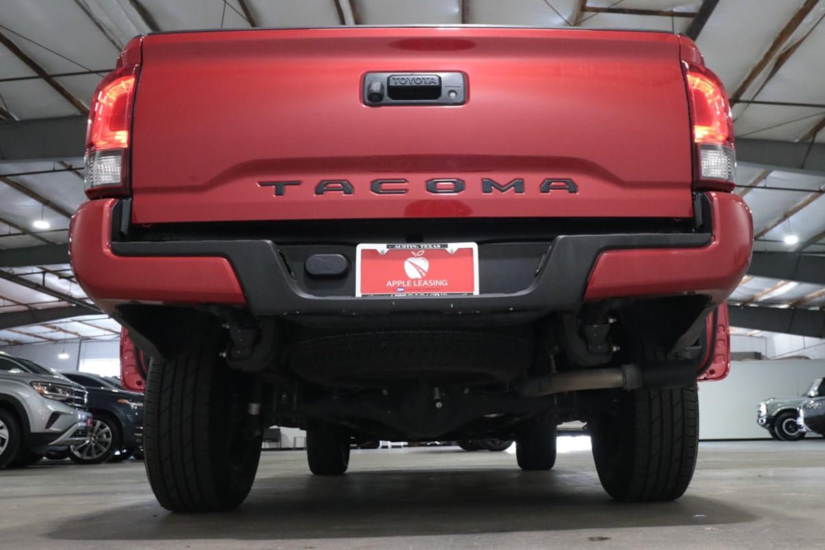 Used 2022 Toyota Tacoma SR w/ SR Convenience Package RWD image 26
