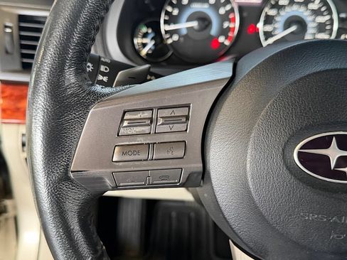 Used 2010 Subaru Legacy 2.5i Limited AWD/4WD image 18
