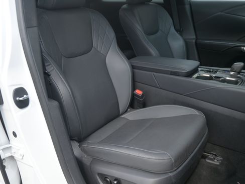 Used 2023 Lexus RX 350 Premium w/ Accessory Package AWD/4WD image 32