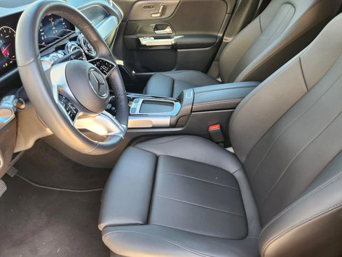 Certified 2025 Mercedes-Benz GLB 250 GLB 250 image 6