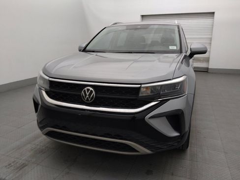 Used 2023 Volkswagen Taos SE w/ Panoramic Sunroof Package FWD image 15