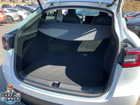 Used 2023 Tesla Model Y Long Range AWD/4WD image 10