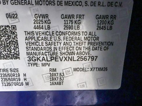 Used 2022 GMC Terrain SLT w/ Tech Package image 12