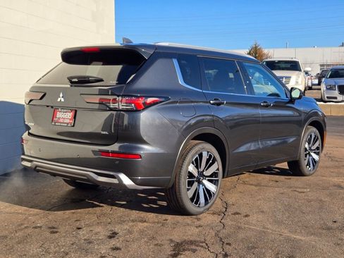 New 2026 Mitsubishi Outlander SEL image 12