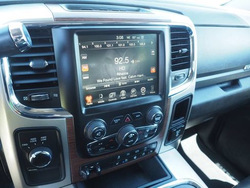 Used 2016 RAM 2500 Laramie AWD/4WD image 25