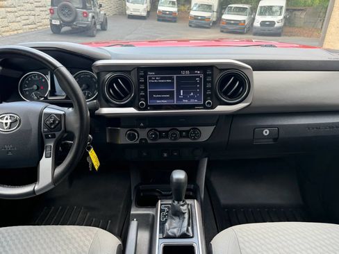 Used 2020 Toyota Tacoma SR5 AWD/4WD image 20