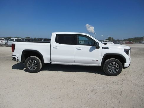 New 2026 GMC Sierra 1500 AT4 w/ AT4 Premium Package AWD/4WD image 3