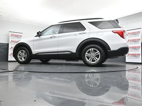 Certified 2024 Ford Explorer XLT w/ Equipment Group 202A AWD/4WD image 33