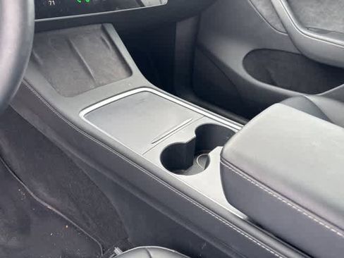 Used 2023 Tesla Model Y Long Range image 16