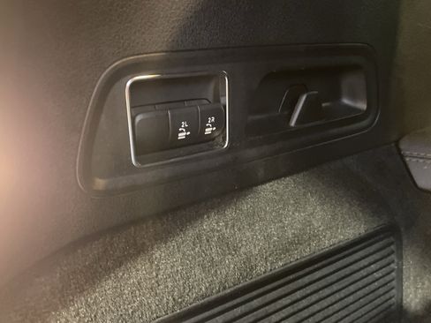 Certified 2022 Mercedes-Benz GLS 450 4MATIC image 11