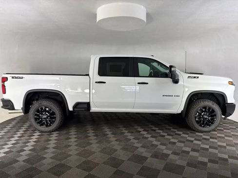 Used 2026 Chevrolet Silverado 2500 LT w/ Trail Boss Package AWD/4WD image 6