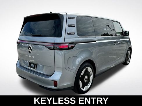 New 2025 Volkswagen ID. Buzz Pro S image 6