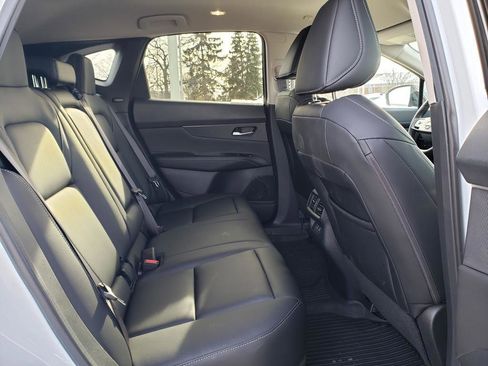 Certified 2025 Nissan Murano SV image 25