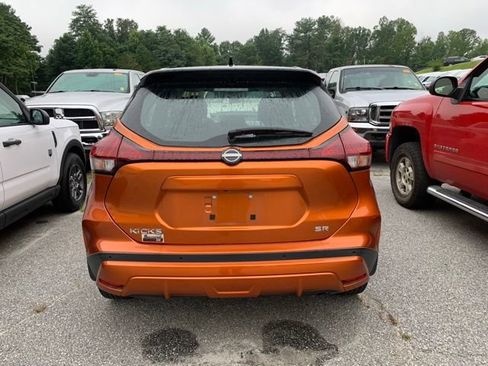 Used 2022 Nissan Kicks SR FWD image 6