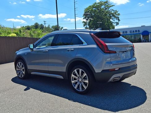 Used 2023 Cadillac XT4 Premium Luxury AWD/4WD image 4
