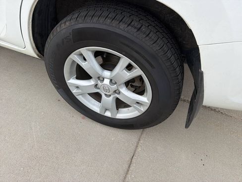 Used 2012 Toyota RAV4 4WD w/ Upgrade Value Pkg image 10