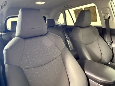Used 2024 Toyota RAV4 XLE FWD image 52