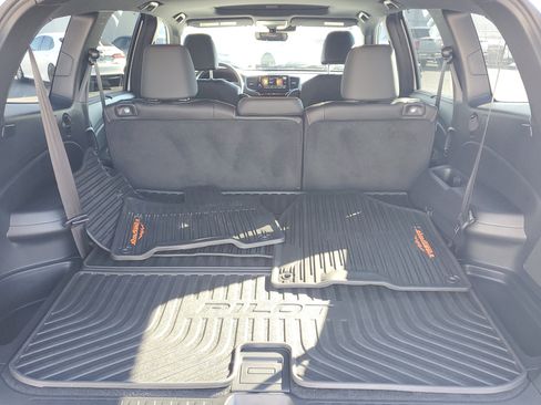 Used 2022 Honda Pilot TrailSport image 7