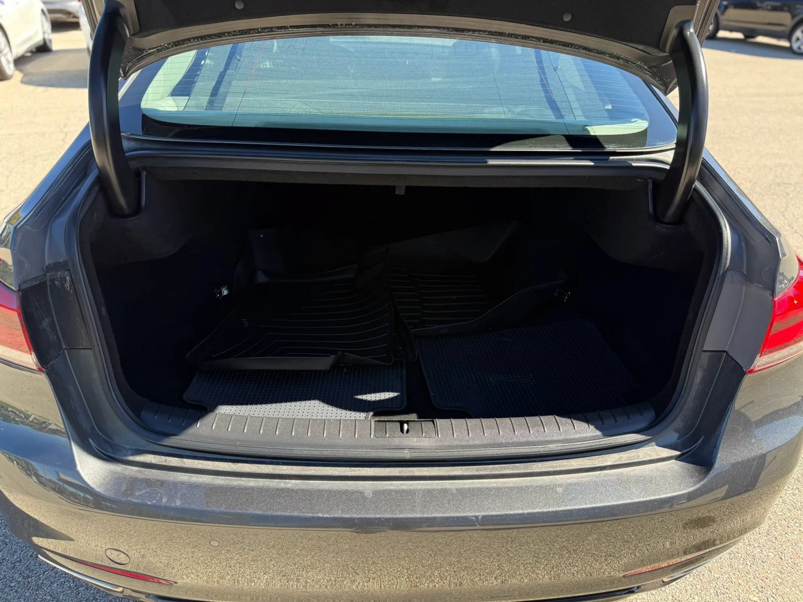 Used 2018 Genesis G80 3.8 w/ Option Group 03 AWD/4WD image 32