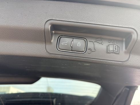 Used 2024 Ford Explorer XLT w/ Equipment Group 202A AWD/4WD image 11