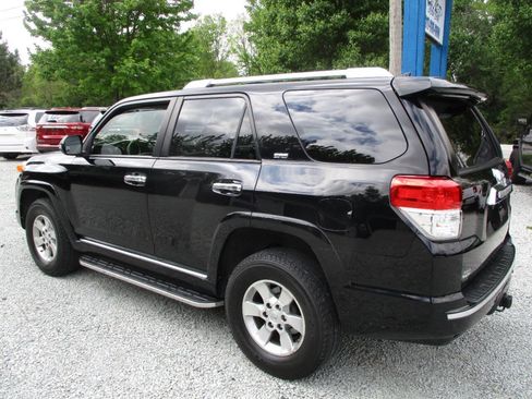 Used 2013 Toyota 4Runner SR5 w/ Convenience Pkg AWD/4WD image 3