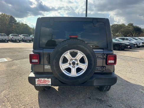 Used 2021 Jeep Wrangler Unlimited Sport S image 6