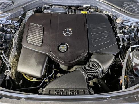 Certified 2025 Mercedes-Benz GLC 300 image 22