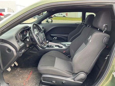 Used 2021 Dodge Challenger R/T Scat Pack RWD image 9
