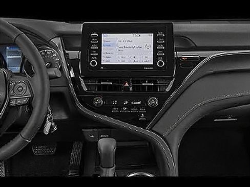 Used 2021 Toyota Camry SE w/ Cold Weather Package FWD image 3