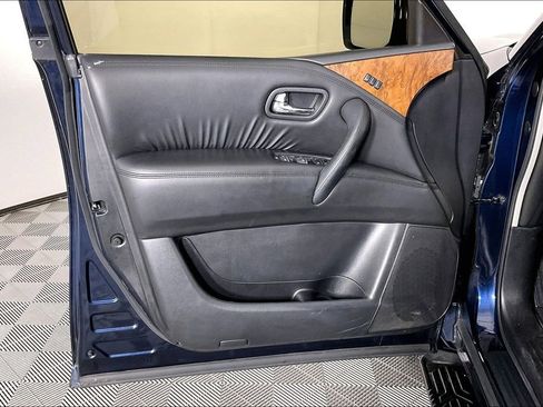 Used 2023 Nissan Armada SL w/ Captain's Chairs Package image 25