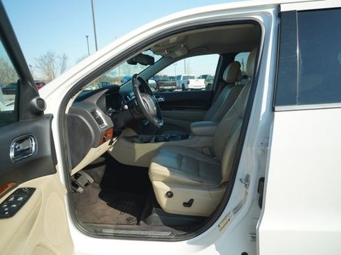 Used 2016 Dodge Durango Limited w/ Nav & Power Liftgate Group image 11