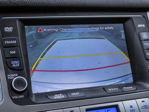 Used 2013 Hyundai Genesis 3.8 w/ Premium Pkg image 23