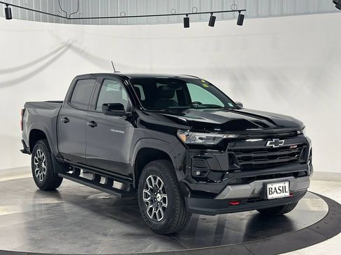 Used 2023 Chevrolet Colorado Z71 w/ Z71 Convenience Package 2 AWD/4WD image 41