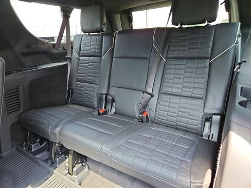 Certified 2026 Cadillac Escalade ESV V w/ LPO, ONYX Package AWD/4WD image 28