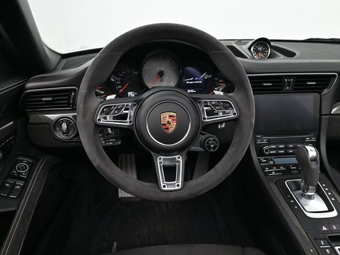 Certified 2019 Porsche 911 Targa 4 GTS image 11