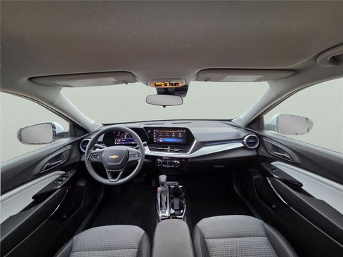 Used 2024 Chevrolet Trax LT image 31