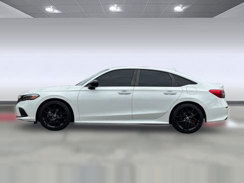 Used 2024 Honda Civic Sport image 2