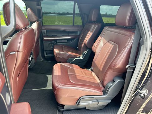 Used 2024 Ford Expedition Max Limited AWD/4WD image 23
