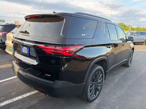 Used 2023 Chevrolet Traverse RS w/ LPO, Floor Liner Package AWD/4WD image 5