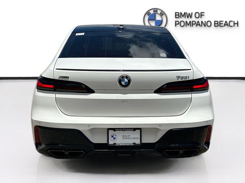 Used 2023 BMW 760i xDrive w/ Executive Package AWD/4WD image 6