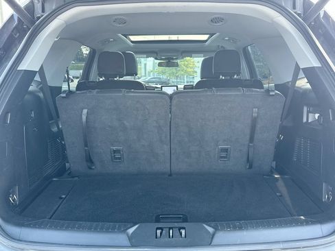 Used 2022 Ford Explorer XLT w/ Equipment Group 202A RWD image 16
