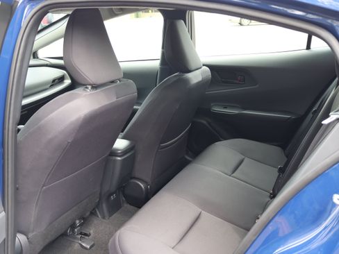 Certified 2025 Toyota Prius LE FWD image 15