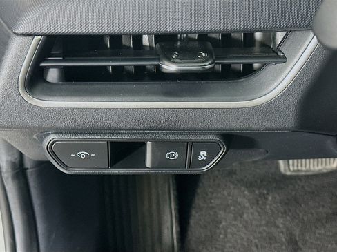Used 2025 Kia K4 LXS image 17