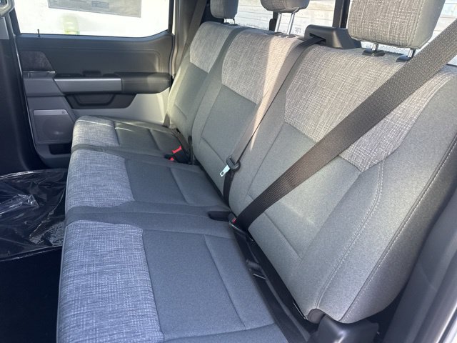 New 2026 Ford F250 XLT w/ XLT Premium Package AWD/4WD image 12